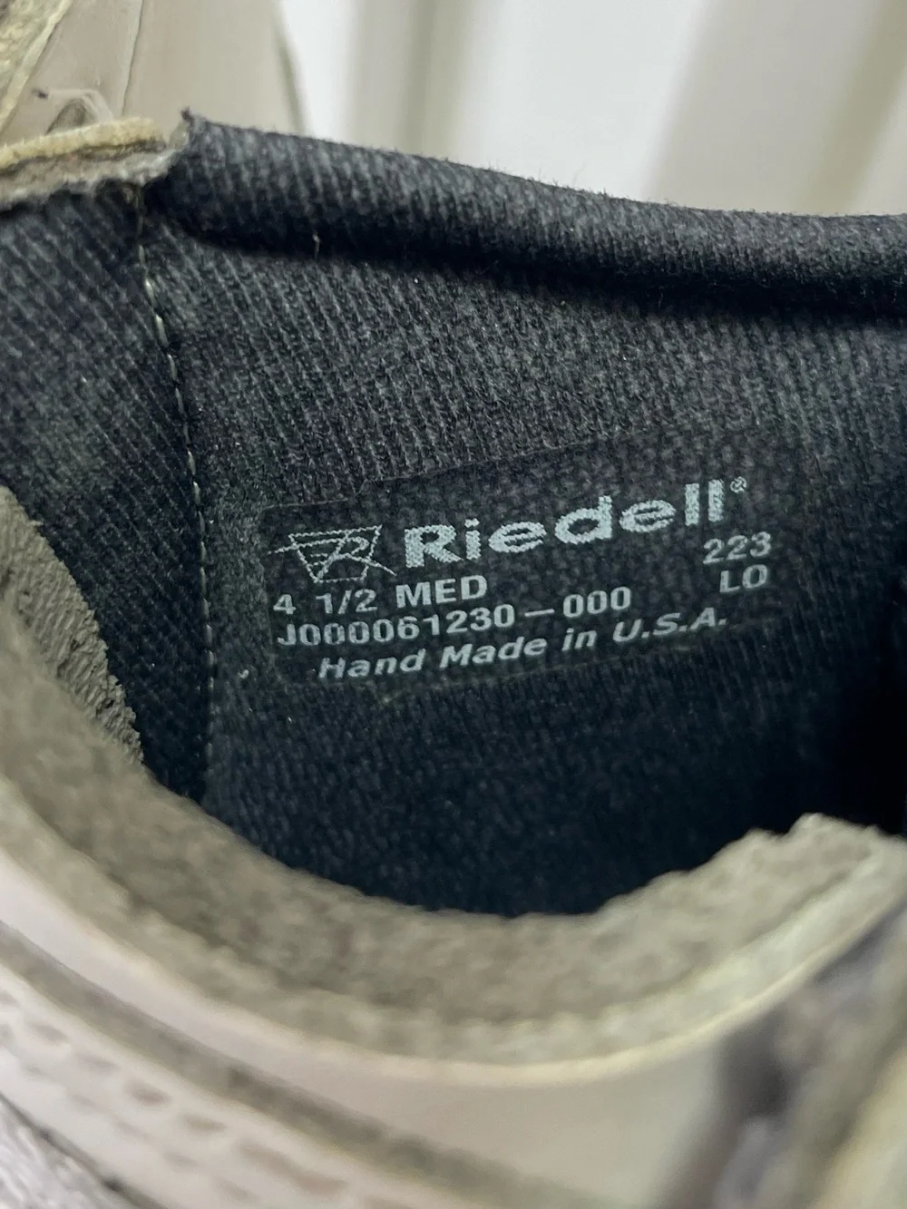 Riedell 223 Stride White Figure Skates Size 4.5 M Wilson Excel Blades US Made